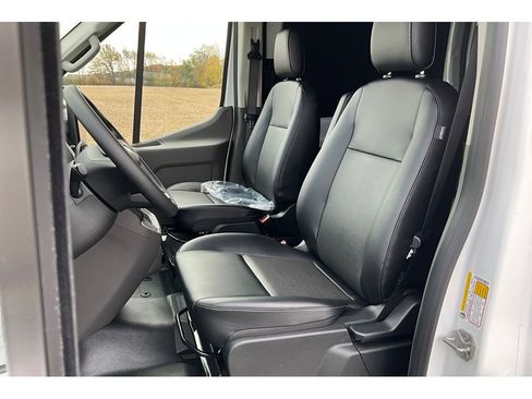 New 2026 Ford Transit 250 148 Medium Roof w/ Load Area Protection Package RWD image 37