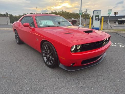 Used 2022 Dodge Challenger R/T Scat Pack w/ Plus Package image 3