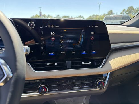 New 2026 Chevrolet Equinox ACTIV w/ Safety and Technology Package AWD/4WD image 28