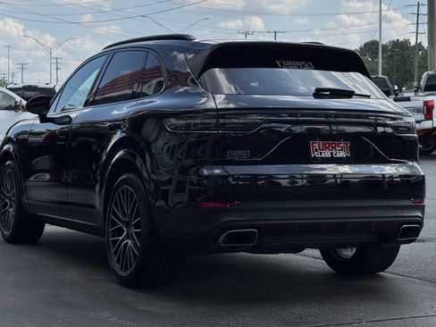 Used 2020 Porsche Cayenne AWD/4WD image 5