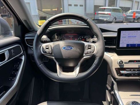 Used 2023 Ford Explorer XLT w/ Equipment Group 202A AWD/4WD image 21