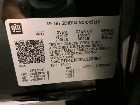 Used 2023 Chevrolet Silverado 1500 LT AWD/4WD image 31