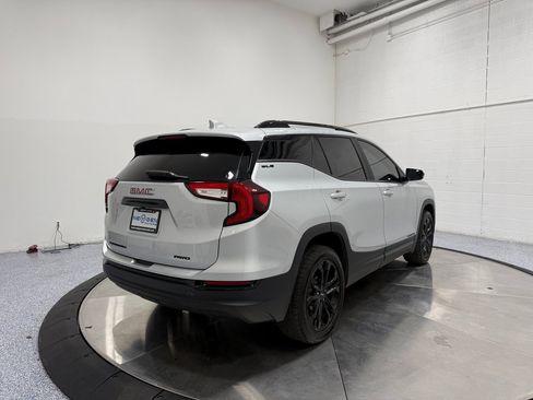 Used 2022 GMC Terrain SLE w/ Elevation Edition image 7