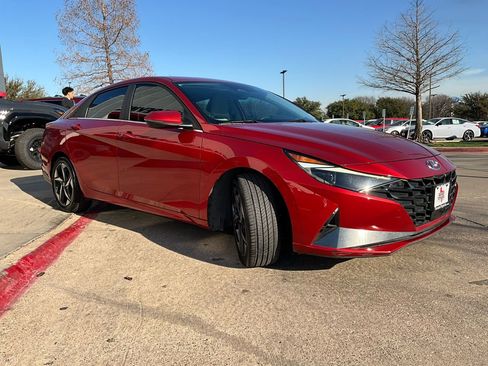 Used 2021 Hyundai Elantra Limited image 5