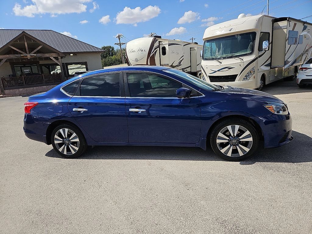 Used 2019 Nissan Sentra SV w/ Special Edition Package FWD image 9