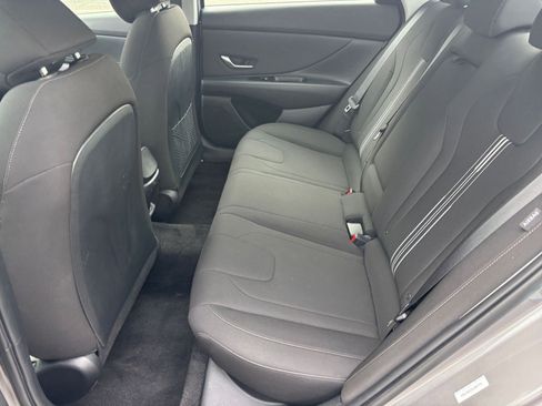 Used 2025 Hyundai Elantra SEL image 22