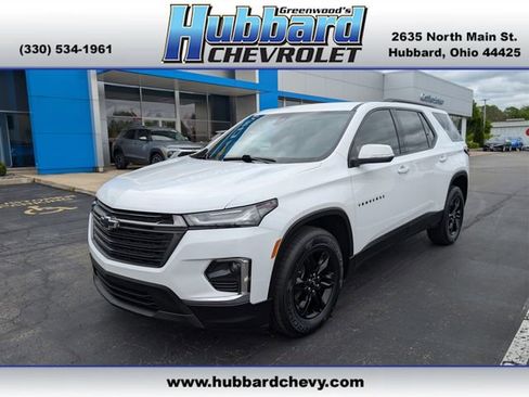 Used 2023 Chevrolet Traverse LT FWD image 1