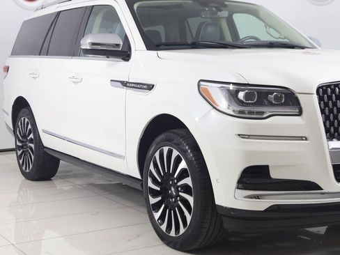 Used 2023 Lincoln Navigator Black Label image 43