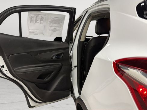 Used 2020 Buick Encore Preferred FWD image 31