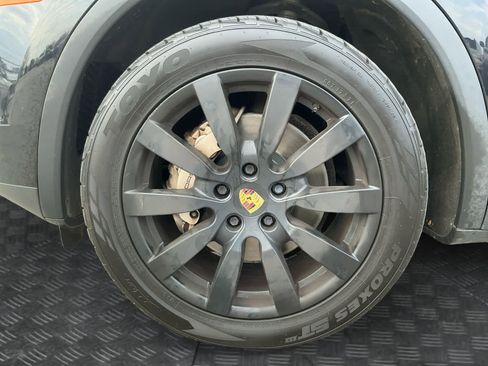 Used 2017 Porsche Cayenne S image 14