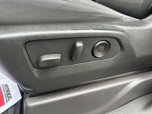 Used 2024 Chevrolet Silverado 2500 Custom w/ Custom Value Package image 27