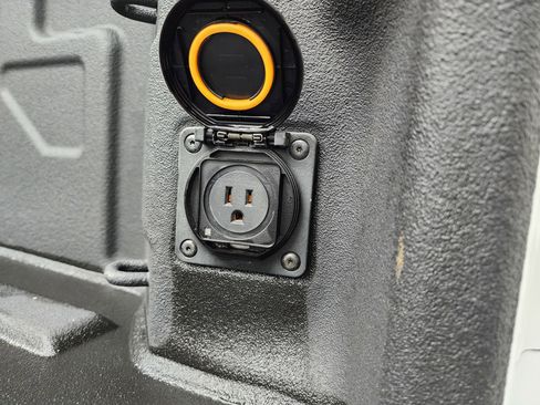 Used 2022 Chevrolet Silverado 2500 LTZ w/ Safety Package image 30