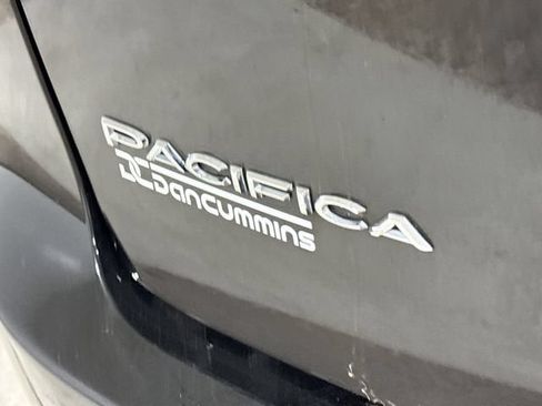 Used 2025 Chrysler Pacifica Select FWD image 26