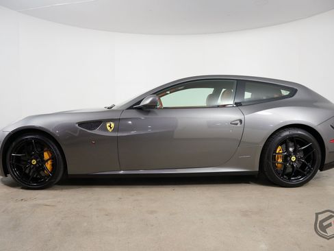 Used 2012 Ferrari FF image 6