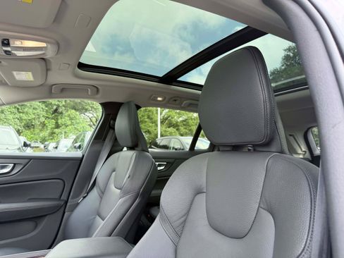 Certified 2025 Volvo V60 B5 Cross Country Plus AWD/4WD image 13