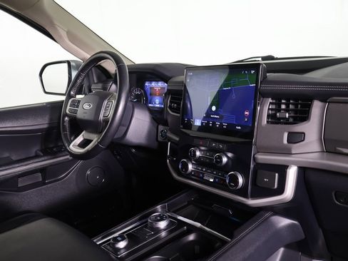 Used 2022 Ford Expedition XLT AWD/4WD image 28