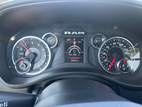 Used 2023 RAM 1500 Big Horn AWD/4WD image 30