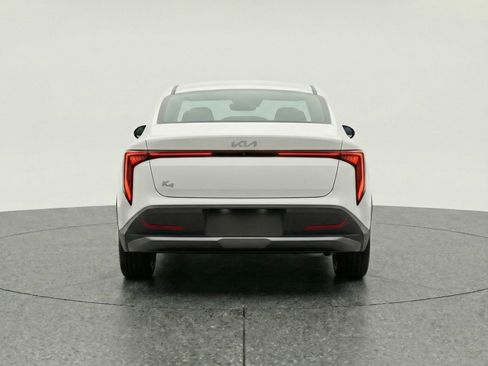 Used 2025 Kia K4 LXS image 7