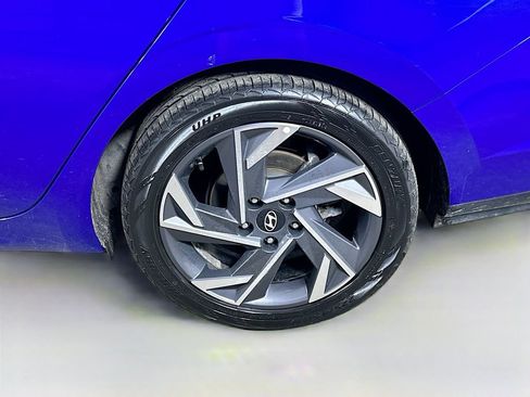 Used 2024 Hyundai Elantra Limited FWD image 8