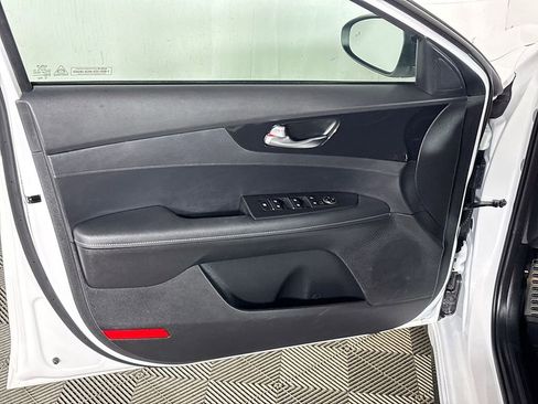 Used 2024 Kia Forte GT-Line image 10