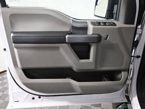 Used 2020 Ford F150 XLT w/ Equipment Group 302A Luxury AWD/4WD image 18
