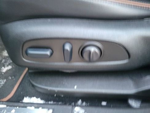 Used 2023 GMC Acadia AT4 image 41