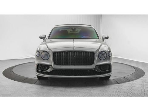 Certified 2023 Bentley Flying Spur W12 image 7