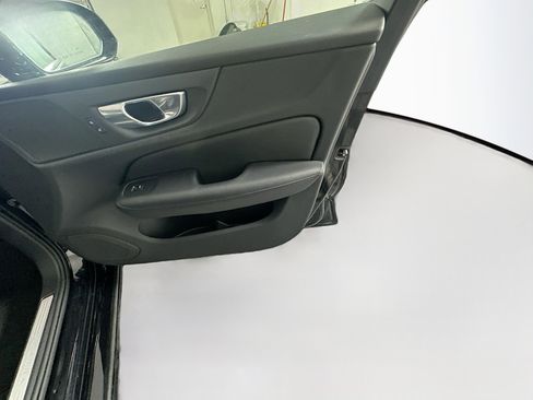 Used 2024 Volvo S60 B5 Core image 32