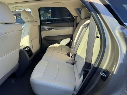 Certified 2023 Cadillac XT5 Premium Luxury image 10
