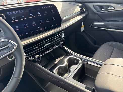 New 2026 Chevrolet Traverse LT w/ Sun and Wheel Package image 32