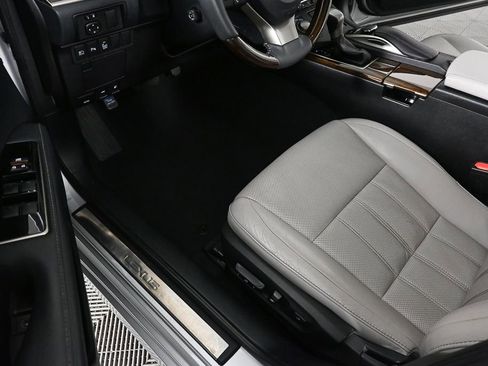 Used 2017 Lexus ES 350 image 7