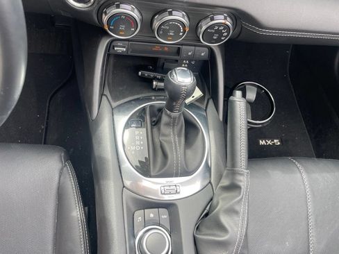 Used 2022 MAZDA MX-5 Miata RF Grand Touring RWD image 24