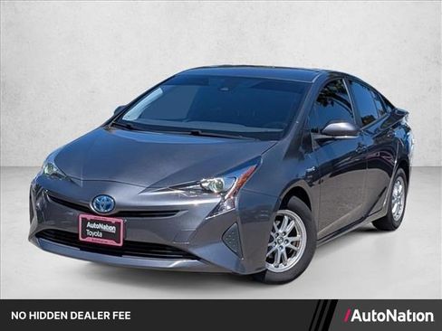 Used 2018 Toyota Prius One FWD image 1