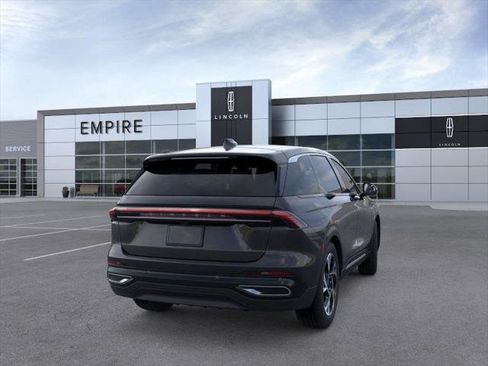 New 2026 Lincoln Nautilus Premier AWD/4WD image 8