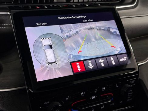 Used 2024 Jeep Grand Cherokee L Limited w/ Luxury Tech Group II image 21