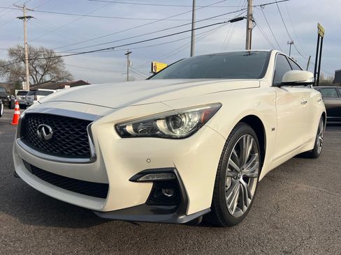 Used 2018 INFINITI Q50 Sport w/ Sensory Package (Sport) AWD/4WD image 7