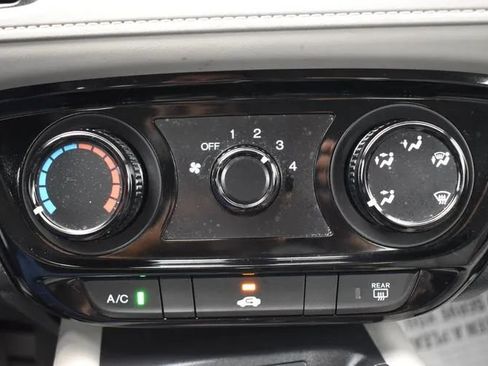 Used 2021 Honda HR-V LX image 31