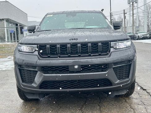New 2026 Jeep Grand Cherokee Altitude AWD/4WD image 3
