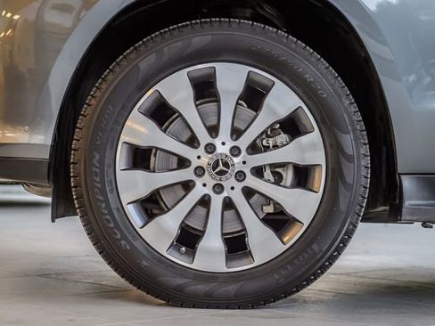 Used 2018 Mercedes-Benz GLS 450 4MATIC w/ Premium Package image 13