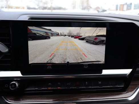 Used 2022 GMC Sierra 1500 Elevation image 21