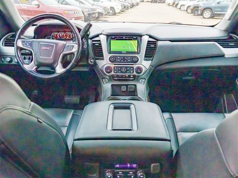 Used 2019 GMC Yukon SLT w/ HD Trailering Package image 25