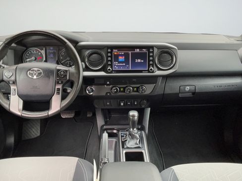 Used 2020 Toyota Tacoma TRD Sport RWD image 12