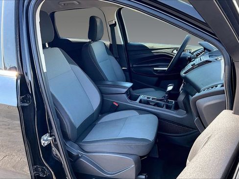 Used 2018 Ford Escape SE w/ Ford Safe & Smart Package AWD/4WD image 4