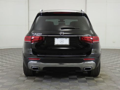 Used 2022 Mercedes-Benz GLB 250 image 6