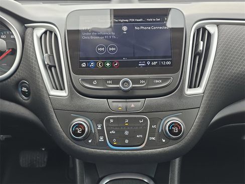 Used 2024 Chevrolet Malibu LT image 19