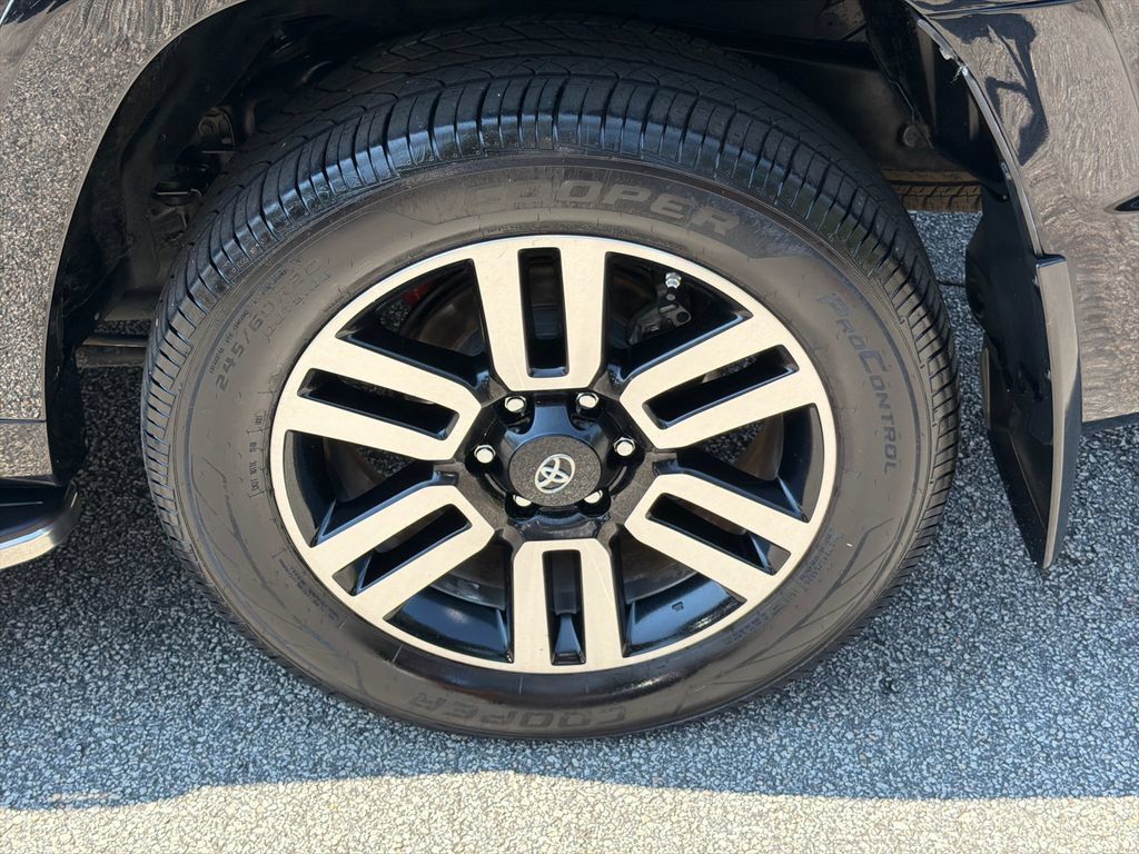 Used 2015 Toyota 4Runner Limited RWD image 19