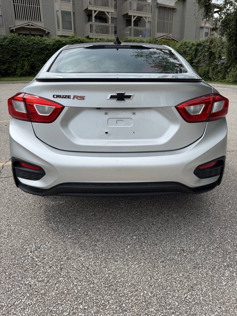Used 2018 Chevrolet Cruze LT w/ Convenience Package FWD image 3