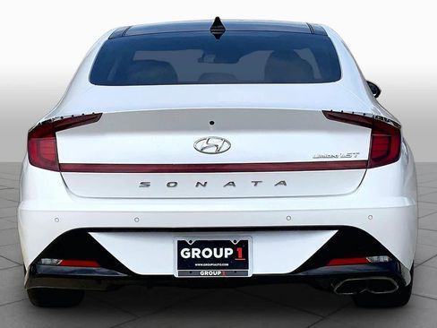 Used 2022 Hyundai Sonata Limited w/ Preferred Accessory Package FWD image 5