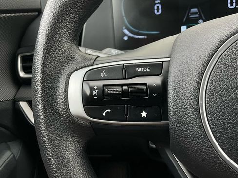 Used 2025 Kia Sportage LX image 31