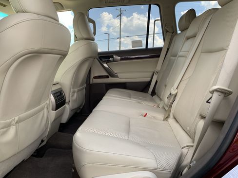 Used 2012 Lexus GX 460 w/ Comfort Plus Pkg AWD/4WD image 32